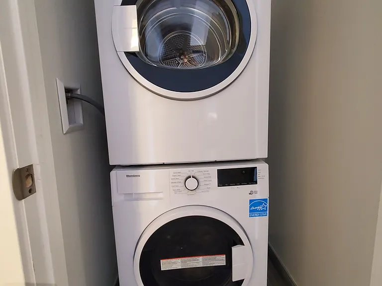 15 Wellington St S #1504 — Photo 6