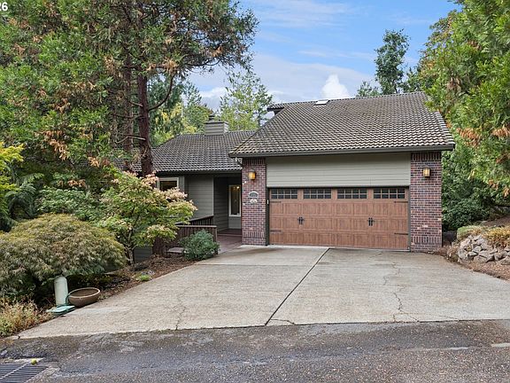 2nd image of 1593 NW Jennifer Pl