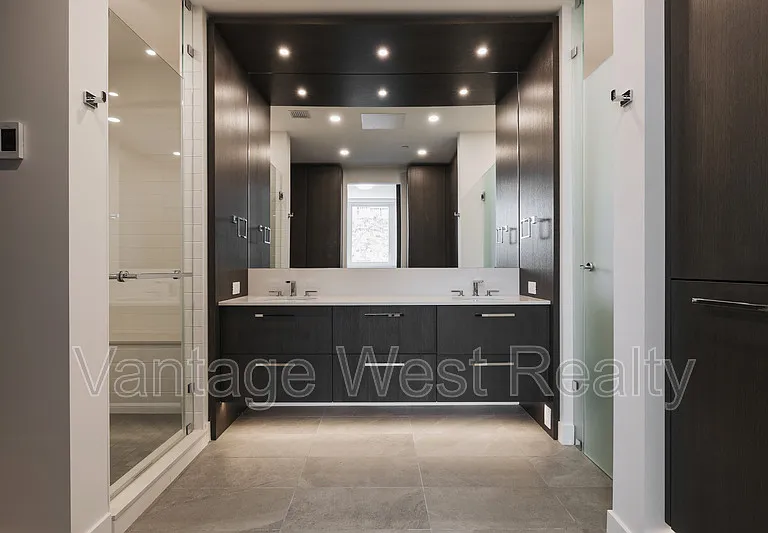 3389 Lakeshore Rd #516 — Photo 19