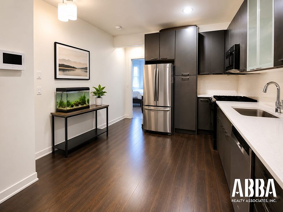 1st image of 807 Quincy St #3F