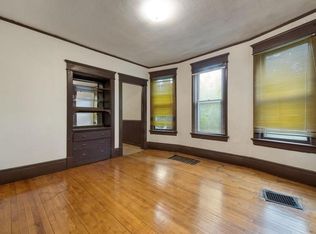 427 Dewey St #3, Saint Paul, MN 55104