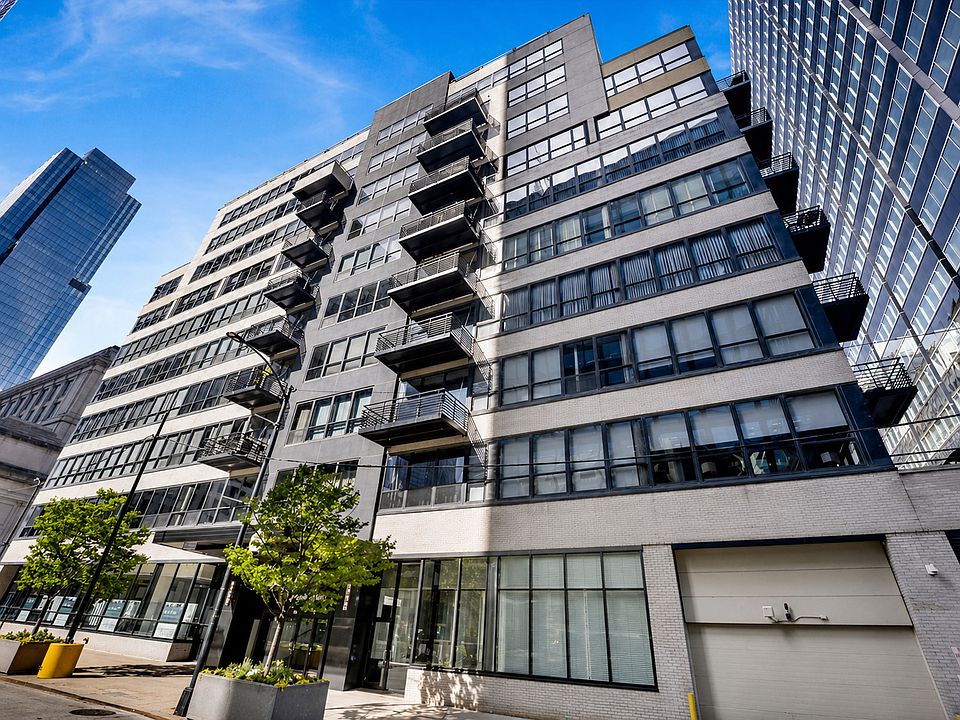 1st image of 130 S Canal St APT 715