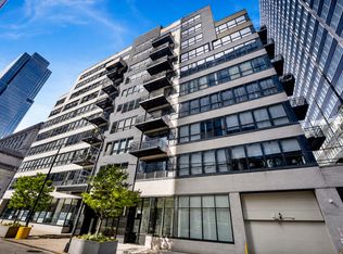 130 S Canal St APT 715, Chicago, IL 60606