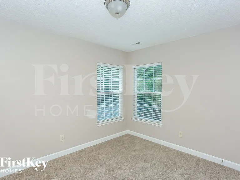 2192 Mallard Pointe Dr — Photo 14