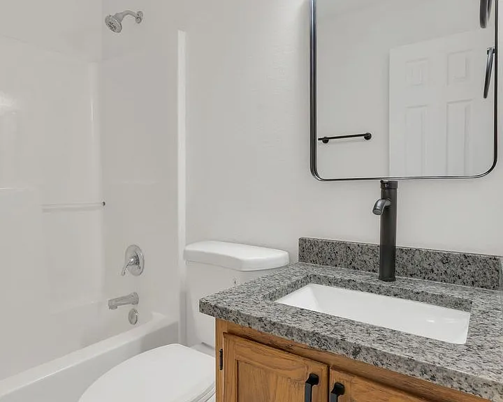7202-7222 Melrose Pl #7204 — Photo 64