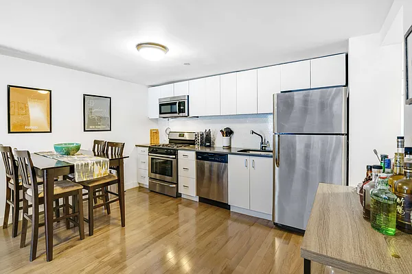 Rented by Golden Lioness Corp | media 8