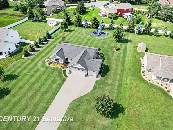 3863 E Letts Rd, Midland, MI 48642