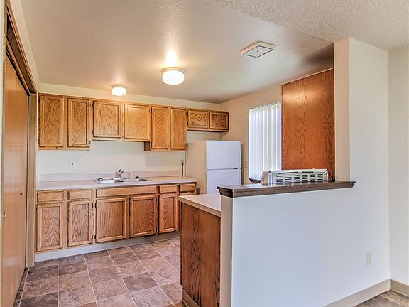 4th image of 3005 S 13th St