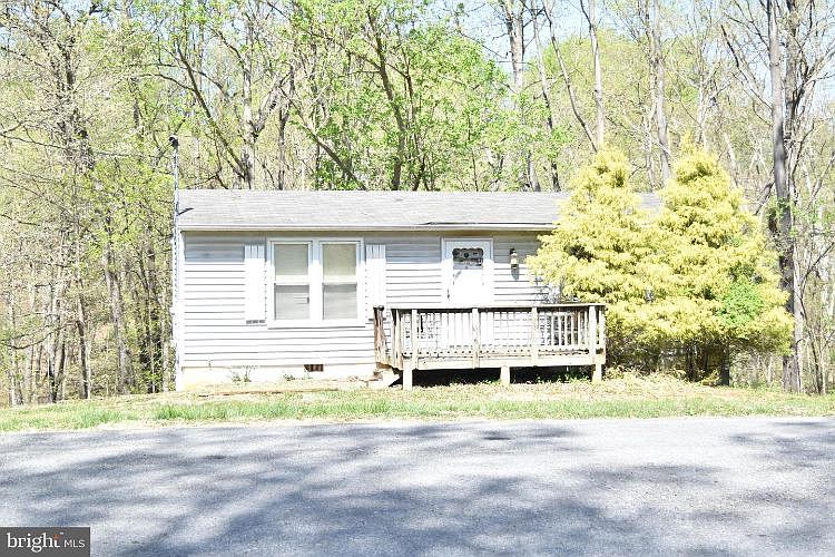 1st image of 272 Woodward Ln