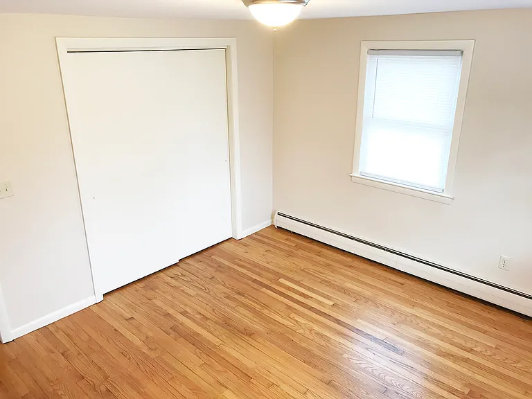 121 Airway Rd — Photo 6