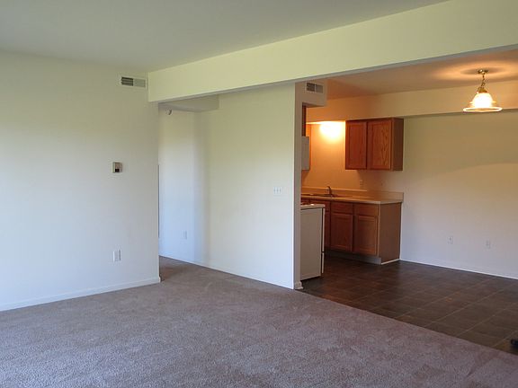 3rd image of 1075 N Black River Dr APT 3
