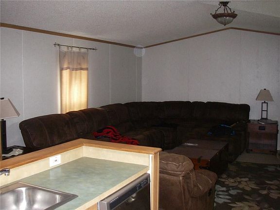 5th image of 42 Vista Dr