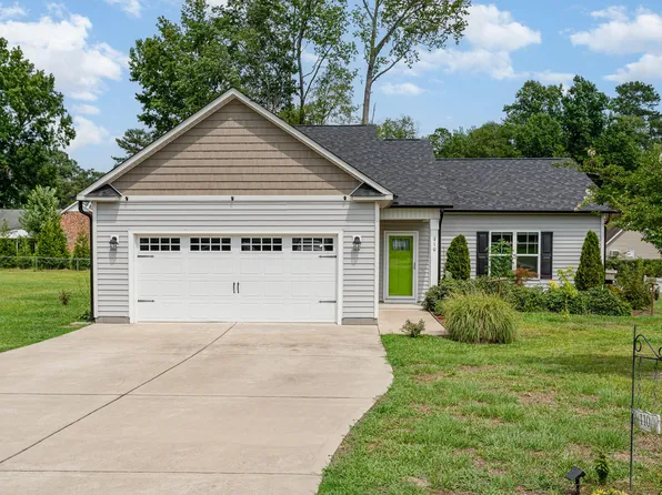 110 Dogwood Lane, Pine Level, NC 27576