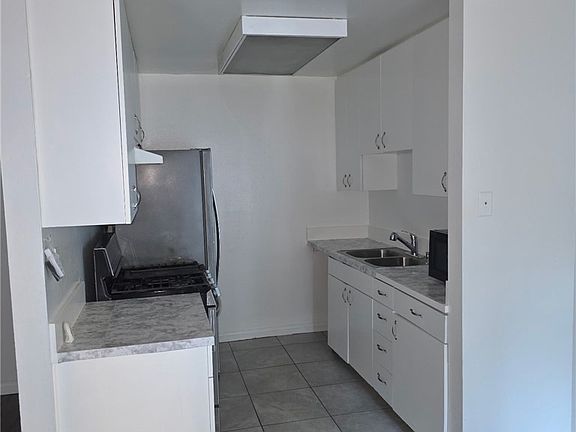 2nd image of 10331 Lindley Ave Unit 150