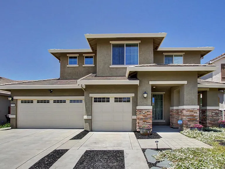 Edington Dr — Photo 2