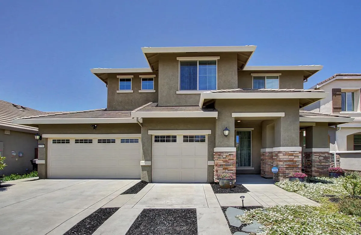 Building Photo - Edington Dr