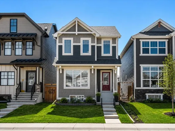 589 N Masters Rd SE, Calgary, AB T3M 2W3