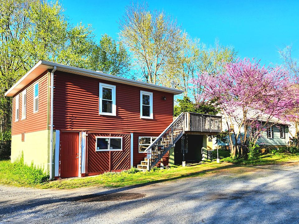 1st image of 506 1/2 Allyn St