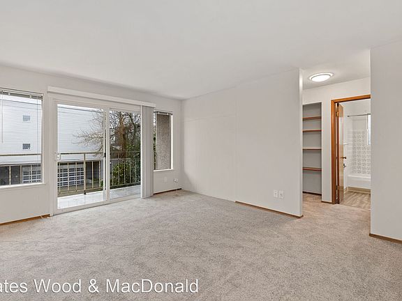 3rd image of 2235 California Ave SW #205