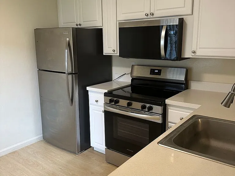 Plum Street Garden Apartments 501 Plum St Capitola, CA 95010 — Photo 33