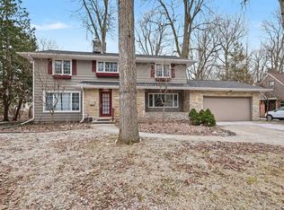 4020 Oak Ct, Midland, MI 48642