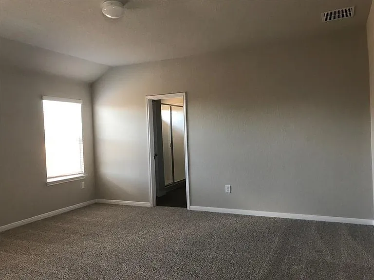 108 Cranbrook Ln — Photo 5