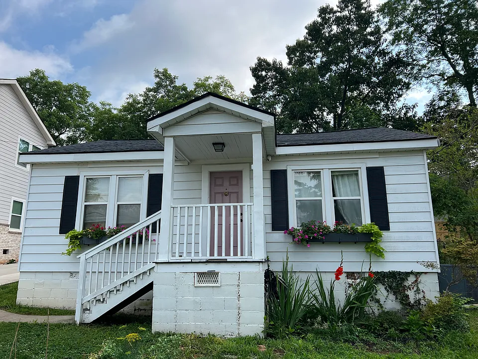 33 Wilbanks St