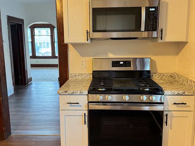 307 Apple St #1 — Photo 4