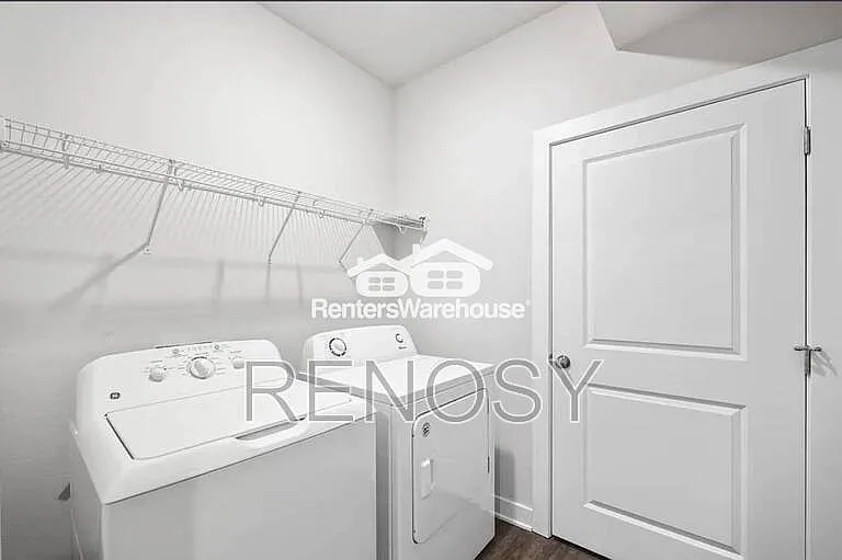 3622 NE Kara Ln — Photo 7