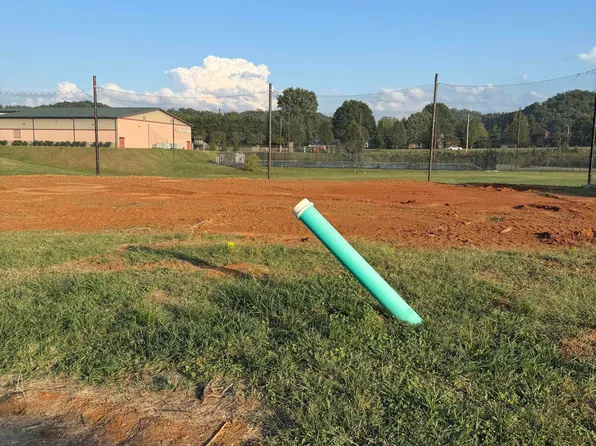 354 Monroe Dr, Bristol, TN 37620