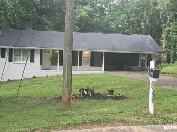2826 Manor Ct, Snellville, GA 30078