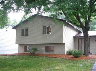 10259 Tamarack St NW, Coon Rapids, MN 55433