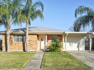 745 Huckleberry Ln, Gretna, LA 70056