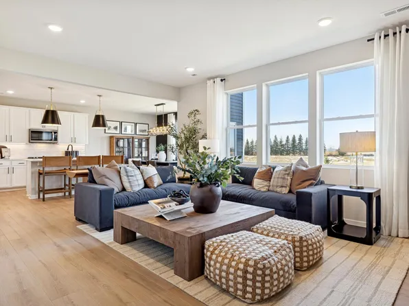 12594 Erskin St NE, Blaine, MN 55449