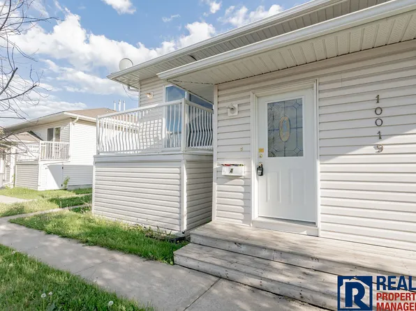 10019 D 108th Ave Unit A, Grande Prairie, AB T8V 1N9