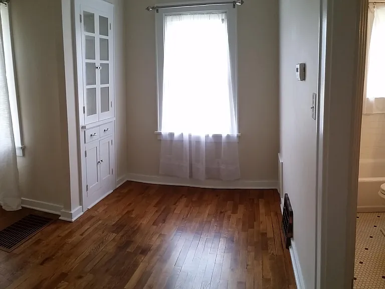 102 E Prescott Ave — Photo 4