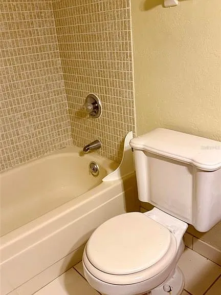 190 Paradise Blvd #9 — Photo 21