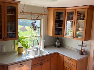 22 Halstead St, Kittery, ME 03904