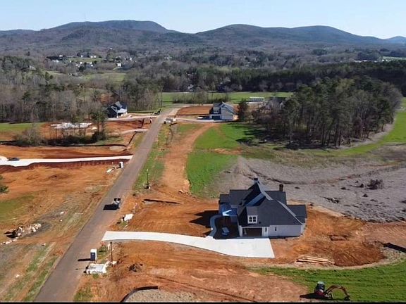 4th image of 110 Palisade Dr