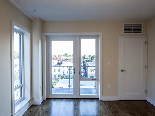 23-88 31st Street image 3 of 17