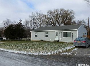 4466 Greenbriar Dr, Canandaigua, NY 14424