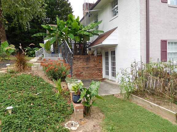 4th image of 106 Old Cabin Ln