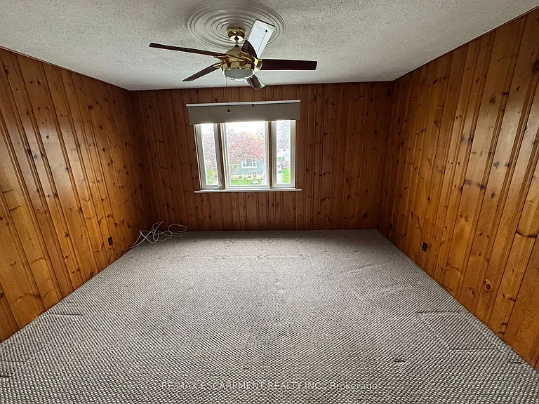 17 Lyons Ave #3 — Photo 3