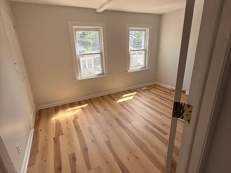 21 Avenue A — Photo 16