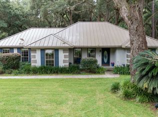 49 River Bend Dr, Saint Marys, GA 31558