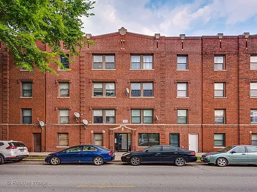 3243 N Damen Ave #2 Photo 1