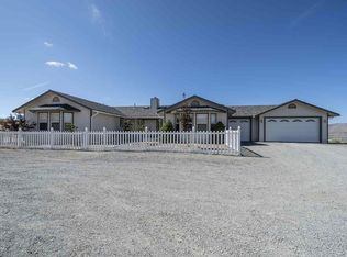 745 Linterna Ln, Sparks, NV 89441