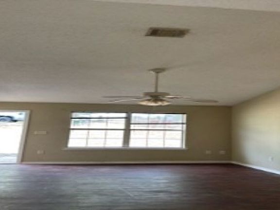 5th image of 277 Panama Dr