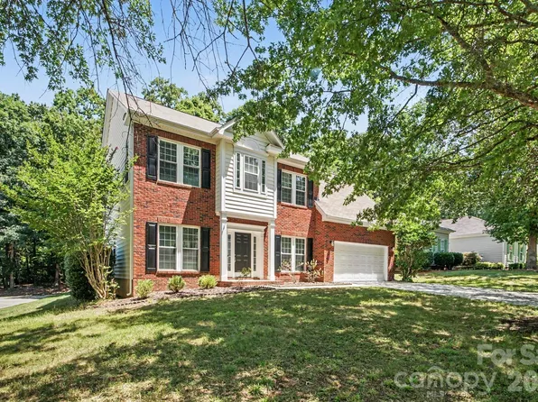 13319 Damson Dr, Huntersville, NC 28078