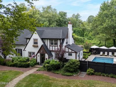 21 Buttonwood Drive, Shrewsbury, NJ, 07702